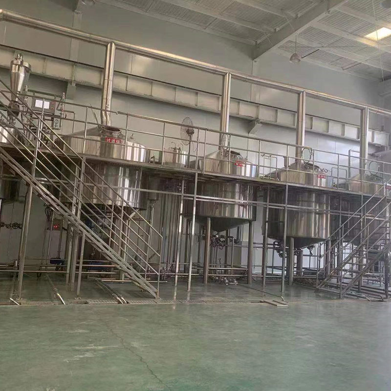 泾川精酿啤酒设备厂—平面布置、设备设计、制造、调试、培训等一条龙服务_COPY